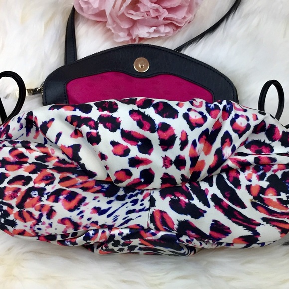 🚫SOLD🚫Mint Cond Juicy Couture Crossbody Purse - Picture 7 of 8